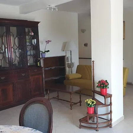 Ca Zelinda House *